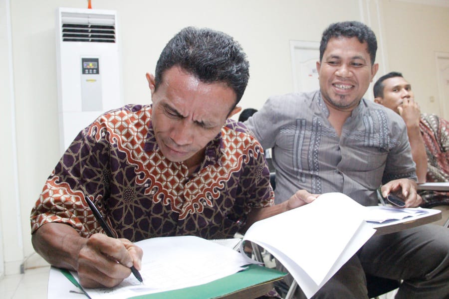 Kisah Inspiratif Lutfi Kasim, “Banting Setir” dari Sopir Angkot ke Mobil Dinas hingga Jadi PNS di IAIN Ternate